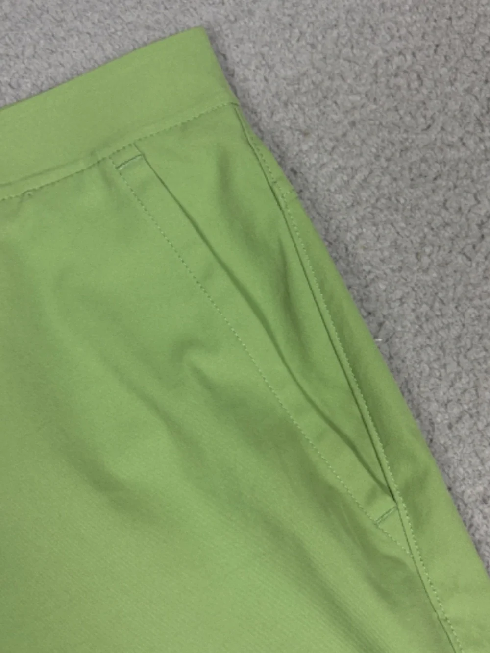 Public Rec Performance Shorts Mens Size 44 Green Shorts Stretch Golf Casual
